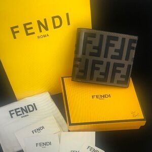 Fendi Men's Black and Brown Card Holder